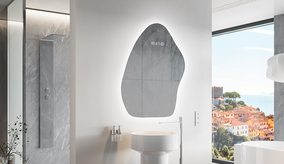 Netaisyklingos formos veidrodis su subtilia aplinkos apšvietimu elegantiškam interjerui | ARTFORMA