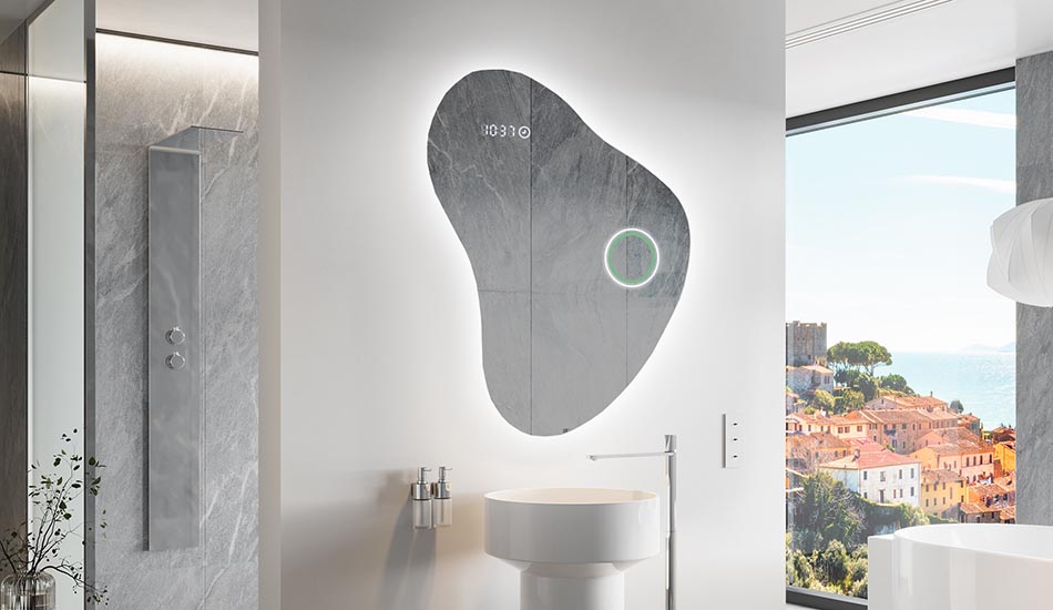 Netaisyklingos formos veidrodis su subtilia aplinkos apšvietimu elegantiškam interjerui | ARTFORMA