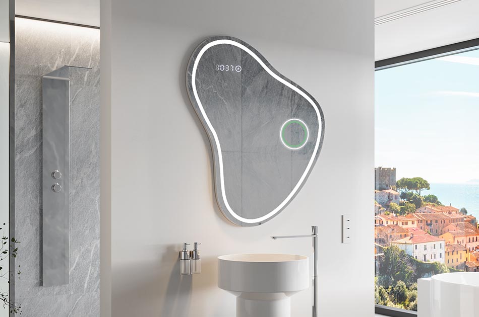 Netaisyklingos formos veidrodis su subtilia aplinkos apšvietimu elegantiškam interjerui | ARTFORMA