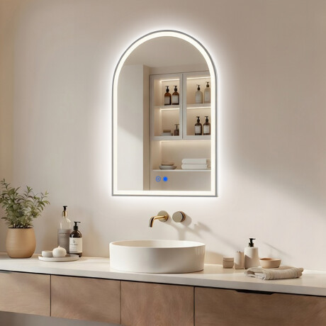 Netaisyklingos formos LED apšviestas veidrodis – 60x90/70x100 cm sidabriniame aliuminio rėme #1